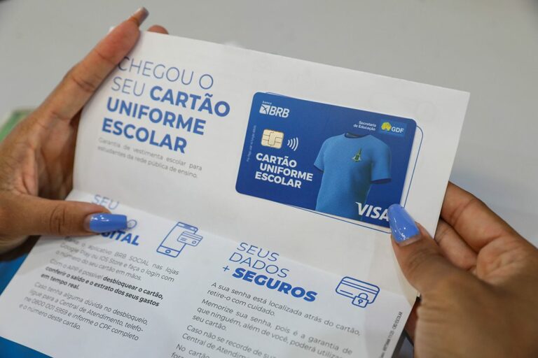 GDF Inicia Entrega do Cartão Uniforme Escolar: R$ 282,99 por Aluno e Autonomia na Compra