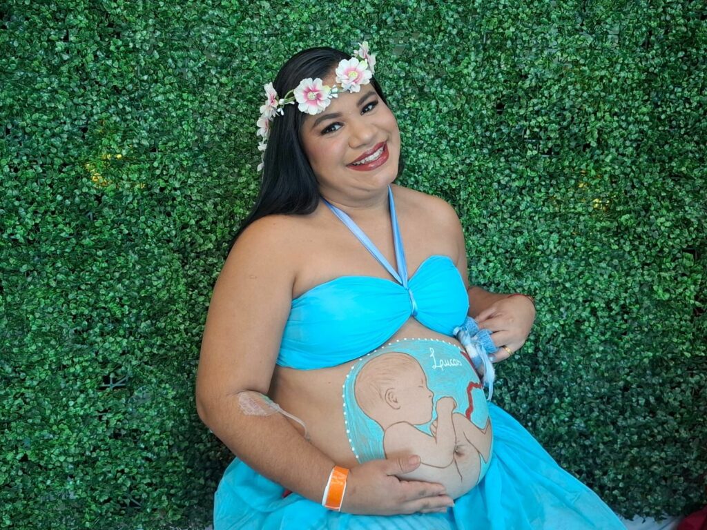 Hospital de Santa Maria Promove Dia de Beleza e Pintura Gestacional para Internadas