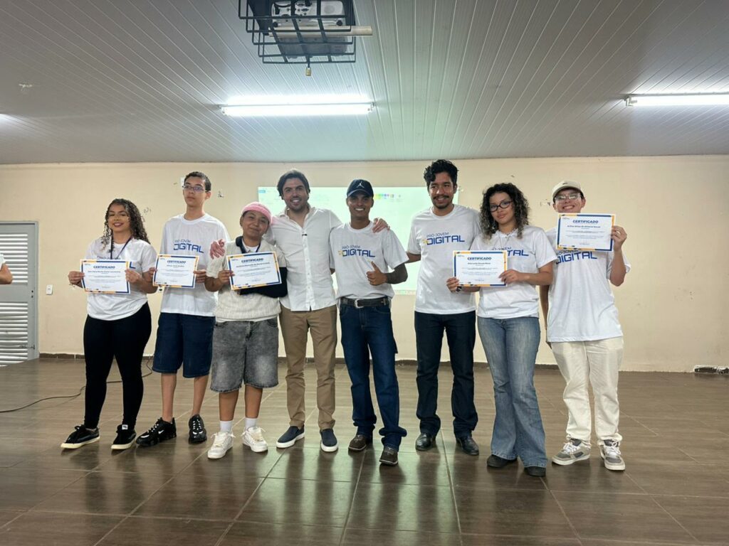 Pró-Jovem Digital DF: Mais de 600 jovens formados em tecnologia e empreendedorismo