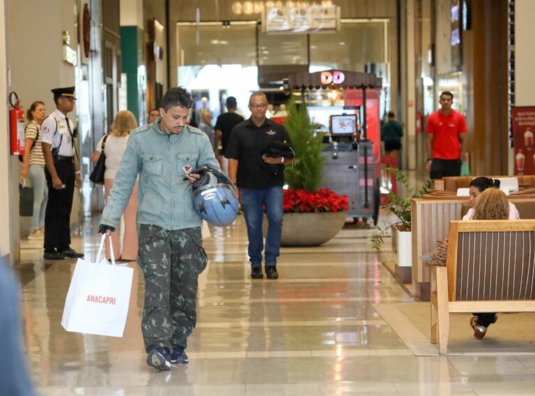 Procon-DF Detalha Direitos do Consumidor para Compras de Natal e Fim de Ano