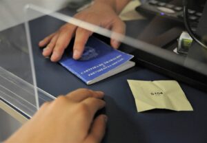 Agências do Trabalhador do DF oferecem 573 vagas de emprego nesta sexta