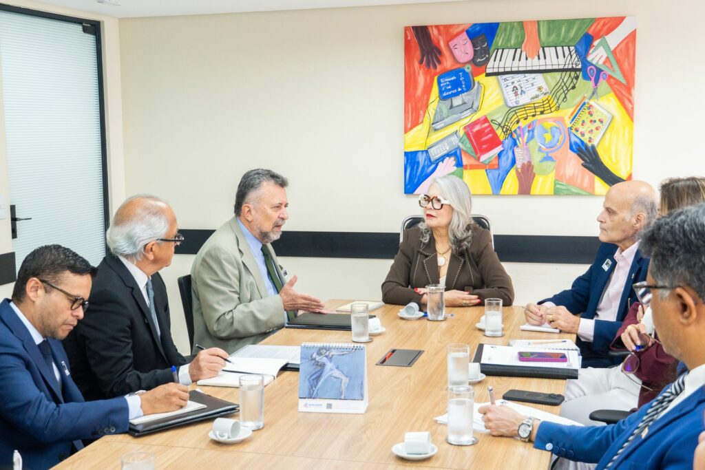 DF e Embaixada do México Fortalecem Cooperação para Intercâmbio Educacional