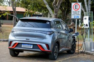 DF Prioriza Eletromobilidade: Secti-DF Projeta Novo Ciclo Estratégico e Parcerias até 2026