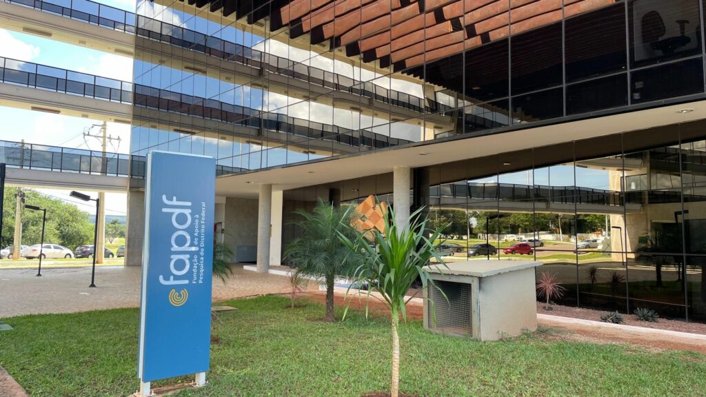 FAPDF lança 5º Prêmio de Ciência e Inovação com prêmios de até R$ 12 mil