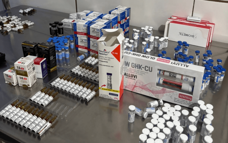 Centenas de medicamentos irregulares foram apreendidos na ação