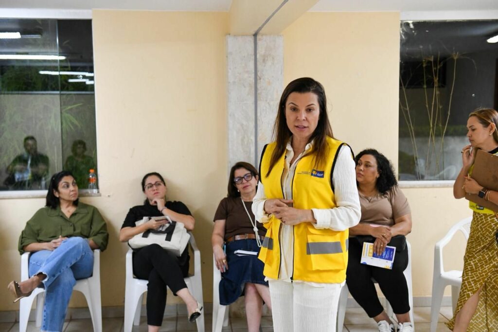 Acolhe DF amplia ações no Plano Piloto com tenda itinerante e reuniões