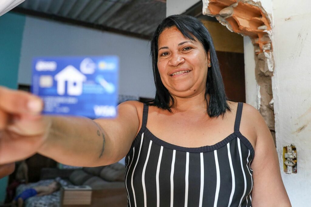 Cartão Material de Construção transforma moradias de 249 famílias no DF