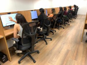 Nova CNH: Detran-DF aplica mais de 3 mil exames teóricos com novo formato