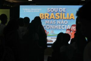 Turismo Pedagógico DF: Projeto leva 10 mil estudantes a descobrir a história de Brasília