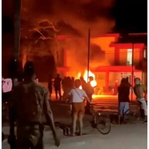 Crise energética gera protestos e ataques a sedes do governo em Cuba
