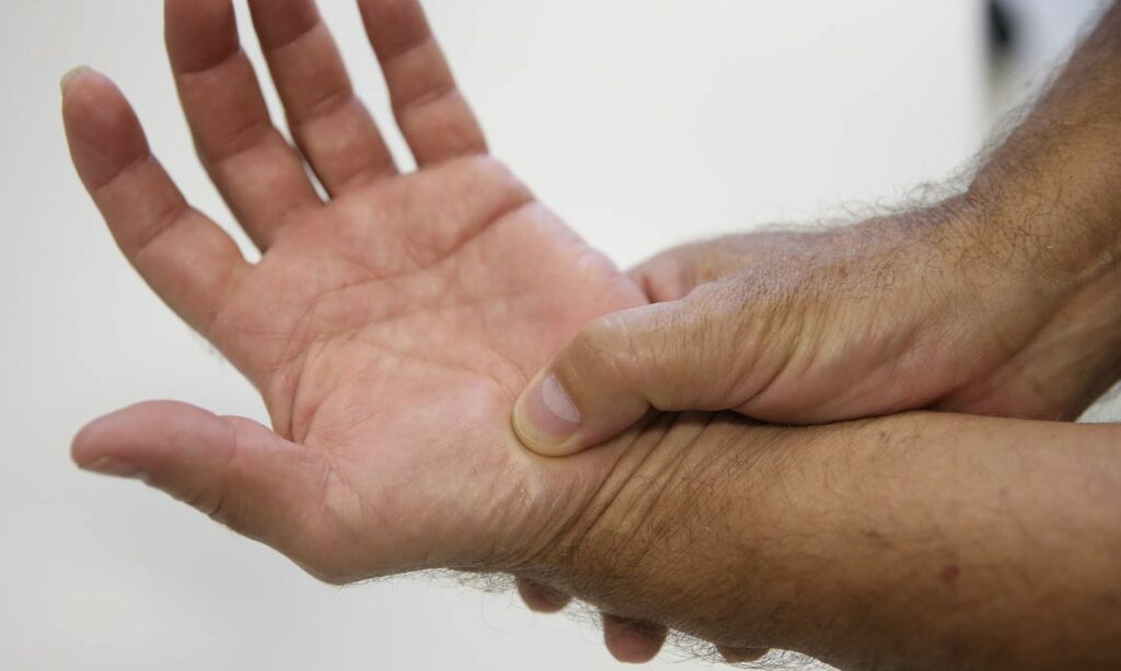 Fibromialgia no SUS: Novas diretrizes e reconhecimento como deficiência