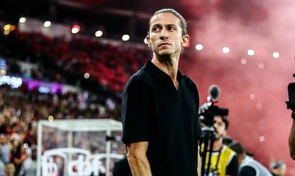 Flamengo demite Filipe Luís após goleada de 8 a 0 sobre o Madureira