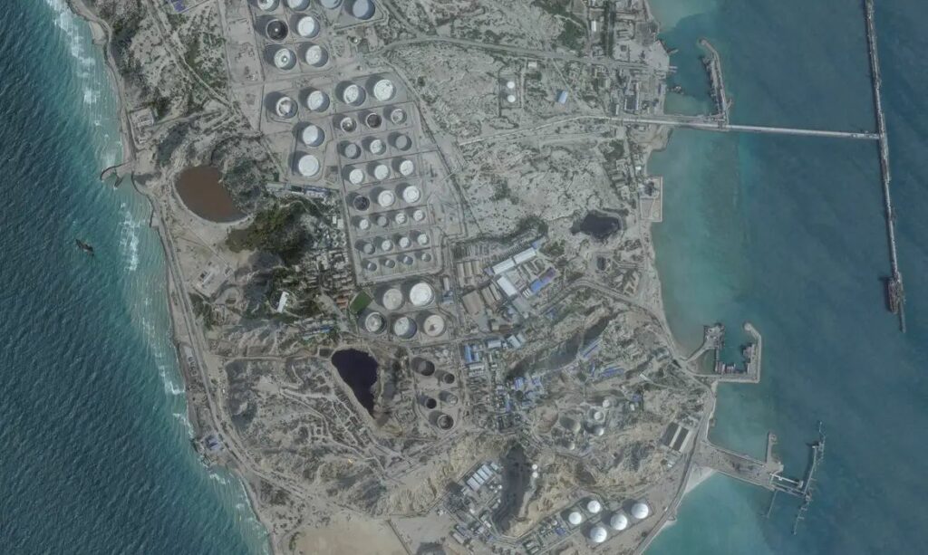 Irã ameaça retaliar ataques dos EUA com alvos nos Emirados Árabes