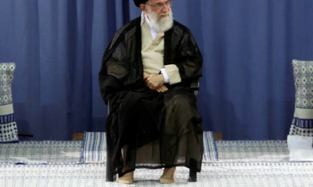 Irã descarta negociações com Trump após ataques e morte de Khamenei