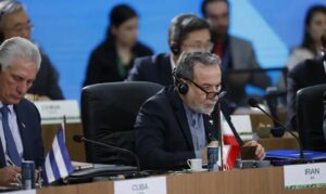 Irã nega cessar-fogo e mantém ataques contra alvos no Golfo