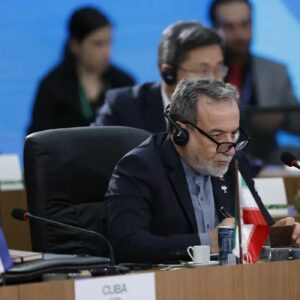 Irã nega cessar-fogo e mantém ataques contra alvos no Golfo