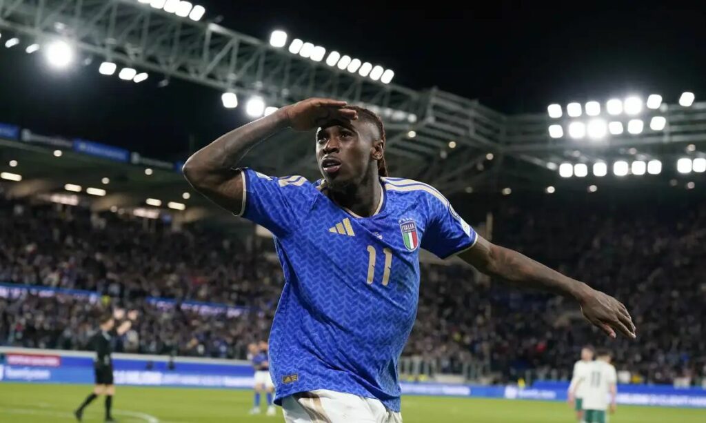 Itália vence Irlanda do Norte e avança na repescagem para a Copa