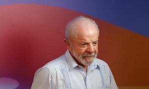 Lula realiza check-up em São Paulo e sanciona lei de proteção à infância