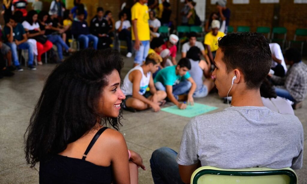 Mapa da educação midiática destaca projetos de conscientização no Brasil