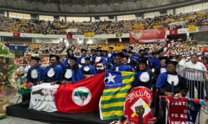 Programa de alfabetização forma 30 mil alunos em cerimônia no Recife