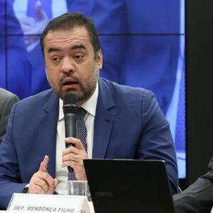 TSE retoma julgamento que pode cassar mandato de Cláudio Castro