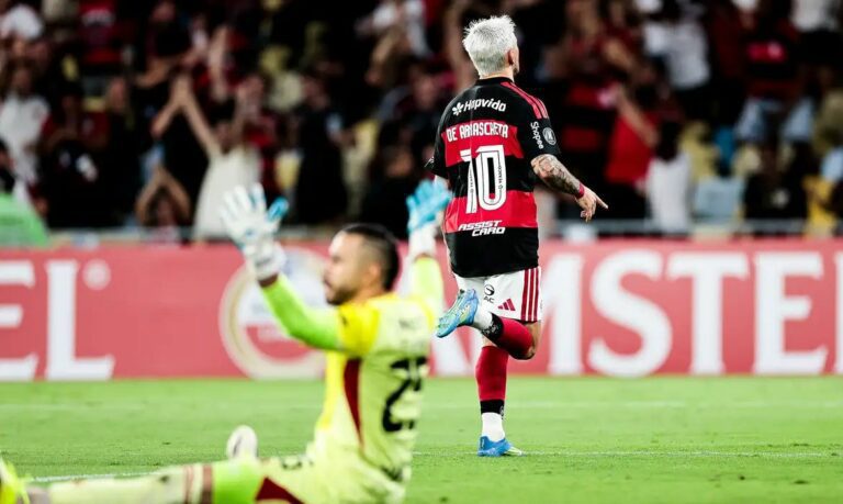 Flamengo goleia Independiente Medellín e lidera grupo na Libertadores