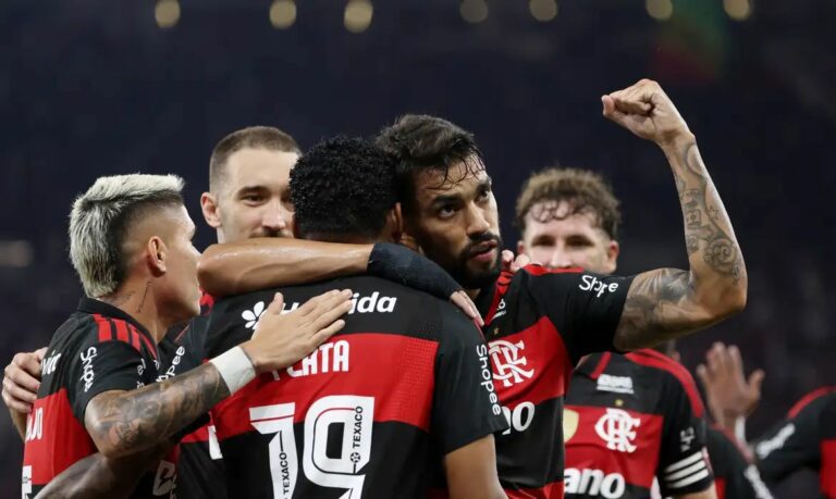 Flamengo vence Santos de virada e Pedro iguala marca histórica de Gabigol