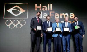 Hall da Fama do COB homenageia Oscar Schmidt e ídolos da vela e vôlei