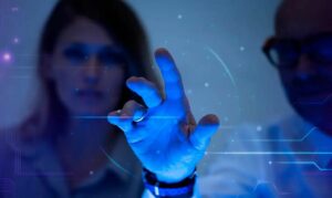 IA e desinformação: Pesquisa alerta para ameaças às democracias globais