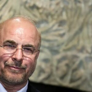 Irã e EUA iniciam negociações de paz no Paquistão