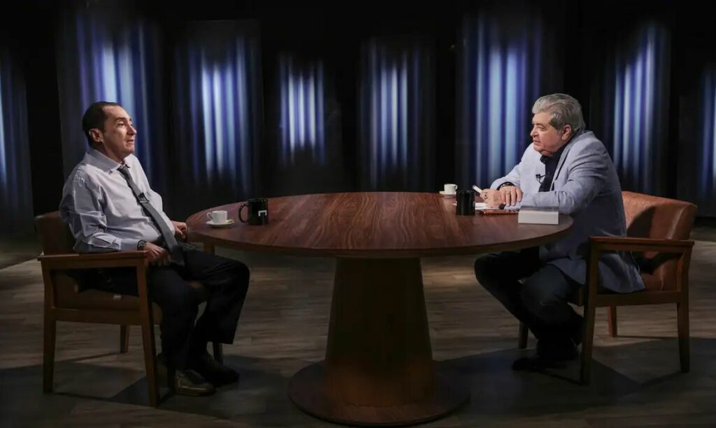 Jorge Kajuru revela desilusões políticas em entrevista a Datena na TV Brasil