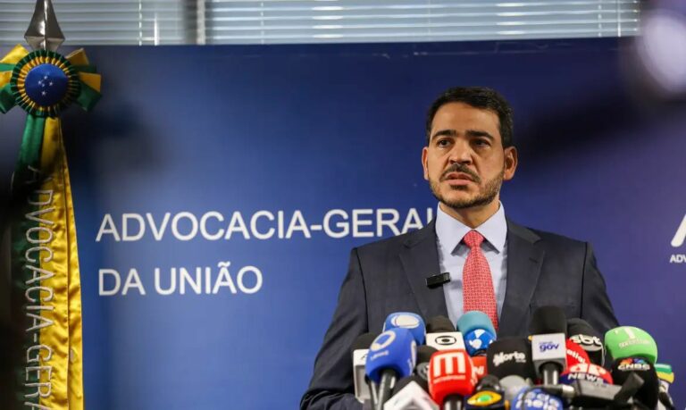 Jorge Messias recebe parecer favorável para vaga no STF no Senado