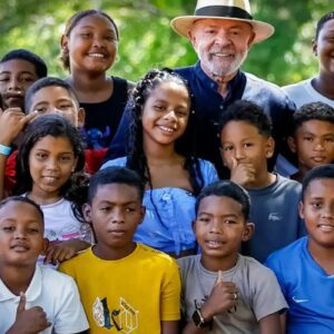 Lula e Alckmin divulgam mensagens de paz e união no domingo de Páscoa