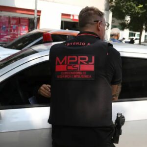 MPRJ denuncia policiais militares por desvio de armas e venda de drogas