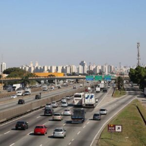 MPRJ pede suspensão de obras na Via Dutra por risco de alagamento