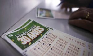 Caixa aumenta estimativa de prêmio da Mega Sena de 30 anos para R$ 320 milhões