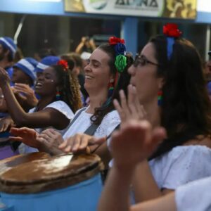 Cortejo de congo capixaba reúne três gerações de uma mesma família no ES