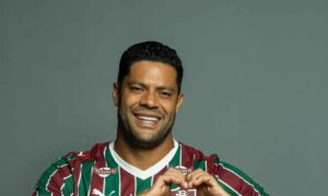 Fluminense oficializa contratação do atacante Hulk até 2027