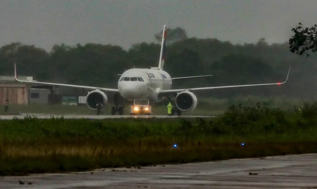 Governo prorroga isenção de impostos sobre biodiesel e querosene de aviação