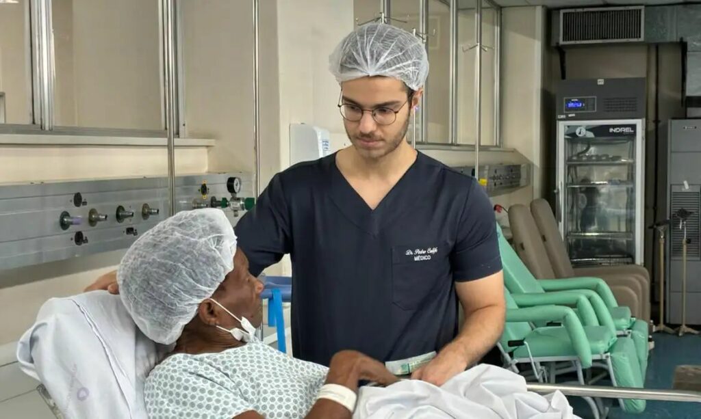 Hospitais universitários realizam mutirão com 42 mil atendimentos a idosos
