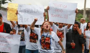 Moradores de favelas do Rio rejeitam operações policiais com confrontos