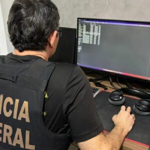 PF deflagra Operação Aequitas contra racismo em aplicativos de mensagens