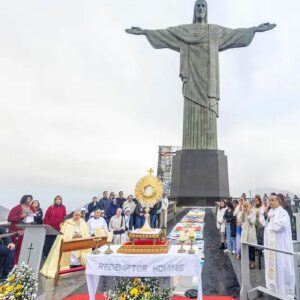 Cristo Redentor inova com tapetes de patchwork no Corpus Christi