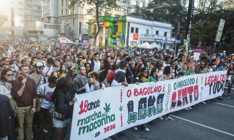 Marcha da Maconha em SP Defende Legalização e Uso Medicinal