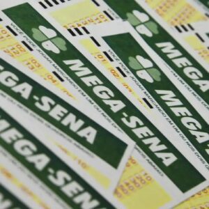 Mega-Sena acumulada pode pagar prêmio de R$ 12 milhões neste sábado