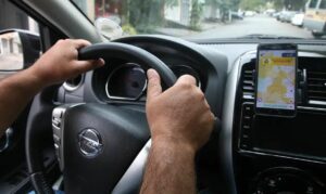 Motoristas de aplicativo enfrentam alto risco de endividamento