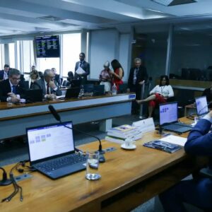 Senado define cronograma de votação da PEC do fim da escala 6x1