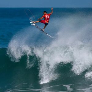 WSL Saquarema: Brasil garante surfista nas semifinais após dia de disputas