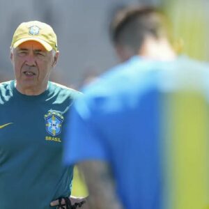 Ancelotti indica Martinelli como substituto de Paquetá contra Noruega