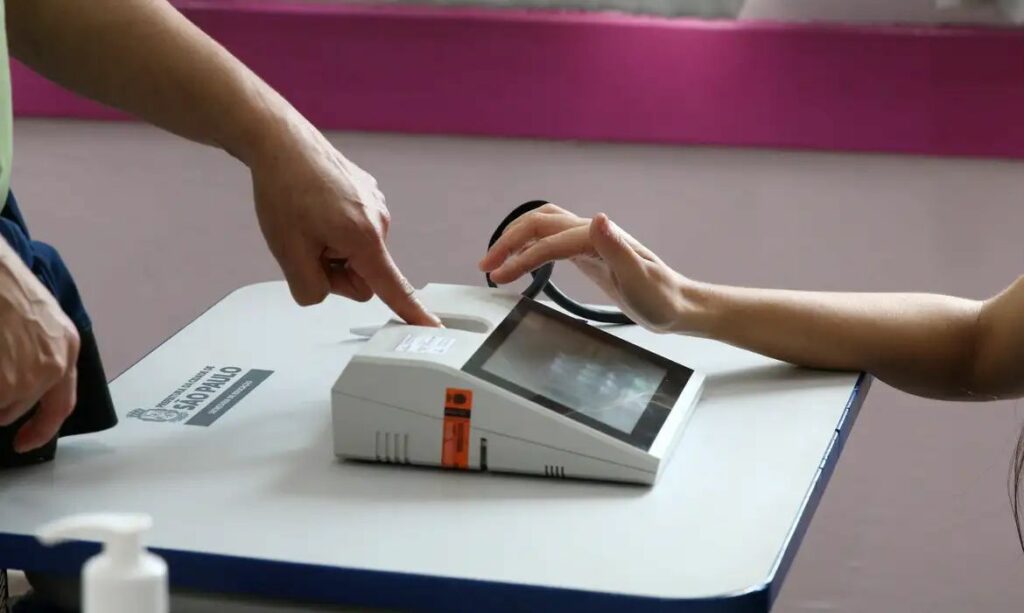 Biometria nas eleições: saiba como funciona e se é obrigatória
